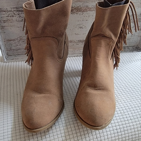 Western style fringed booties - Picture 4 of 4